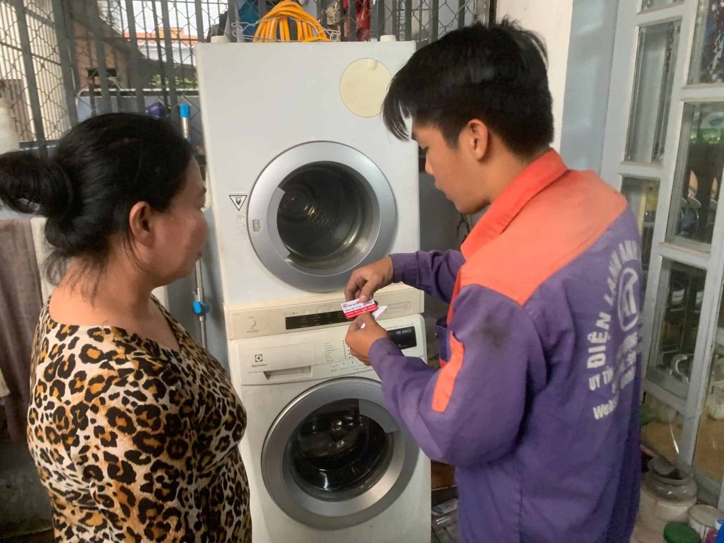 Thu Mua Máy Giặt Cũ TPHCM Nhanh Gọn, Giá Hợp Lý 2026 12 01 2026 sua may say quan ao hu banh ti khong nhan duoc nut bat dau thu duc.jpg