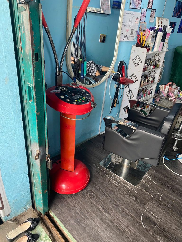 Máy uốn tóc hoạt động không ổn định – Ca kiểm tra thực tế 2026 14 01 2026 sua may uon toc binh tan.JPG
