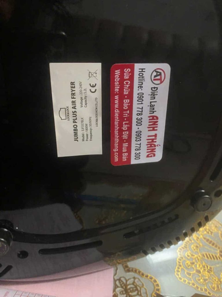 Nồi chiên không dầu Lock&Lock EJ3578LK không cấp nguồn – Ca kiểm tra thực tế 2026 Nhom ky thuat Dien Lanh Anh Thang.JPG 2