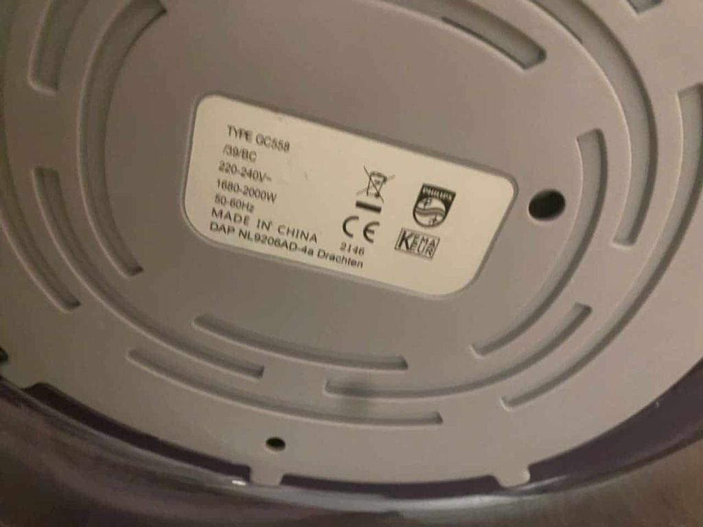 Bàn ủi hơi nước Philips GC558 ra hơi yếu – Ghi nhận kiểm tra thực tế 2026 ban ui hoi nuoc philips gc558 ra hoi yeu.jpg 3