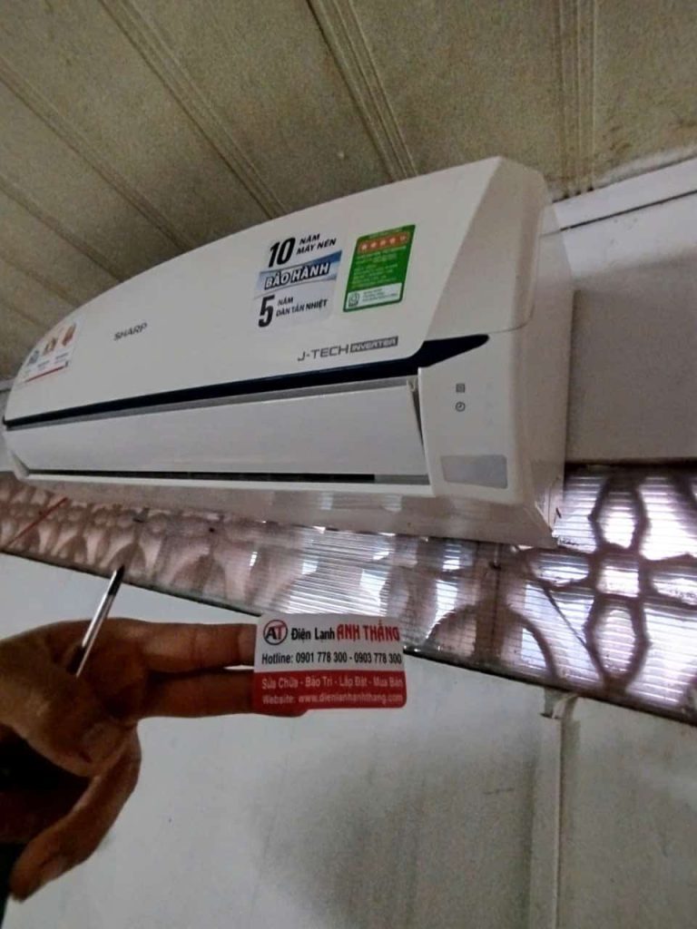 Máy lạnh AH-X9XEW bám bẩn dàn lạnh – Ghi nhận kiểm tra thực tế 2026 may lanh ah x9xew bam ban dan lanh.jpg 2