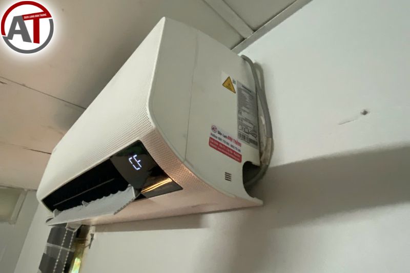 Máy lạnh SAMSUNG AR10TYGCOINN bám bụi dày – ghi nhận kiểm tra thực tế 2026 may lanh ar10tygcoinn bam bui day.JPG 3