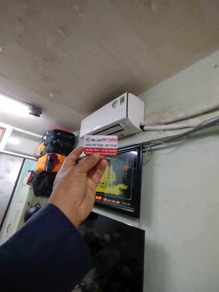 Máy lạnh bám bụi, gió yếu – Ca kiểm tra thực tế 2026 may lanh bam bui gio yeu.jpg 2