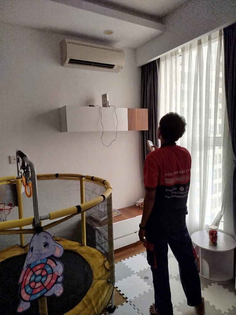 Máy lạnh bám bụi nhiều – ghi nhận kiểm tra thực tế 2026 may lanh bam bui nhieu.jpg 5