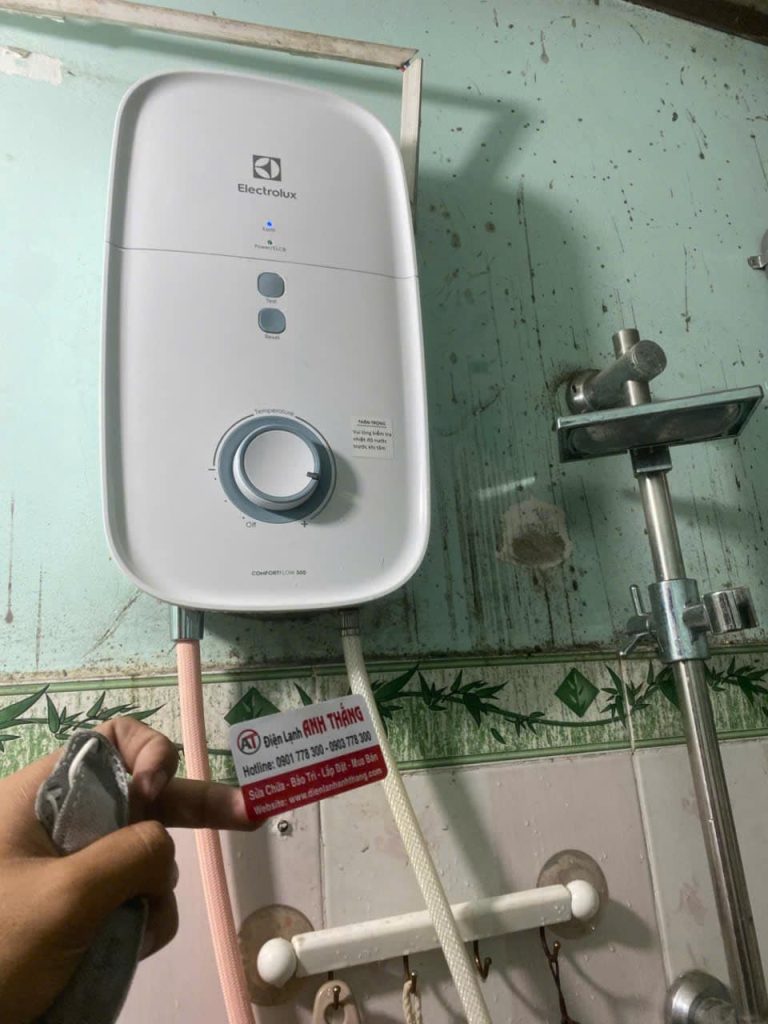 Máy nước nóng Electrolux không nhận tín hiệu cảm biến – Ca kiểm tra thực tế 2026 may nuoc nong khong nhan tin hieu cam bien.jpg