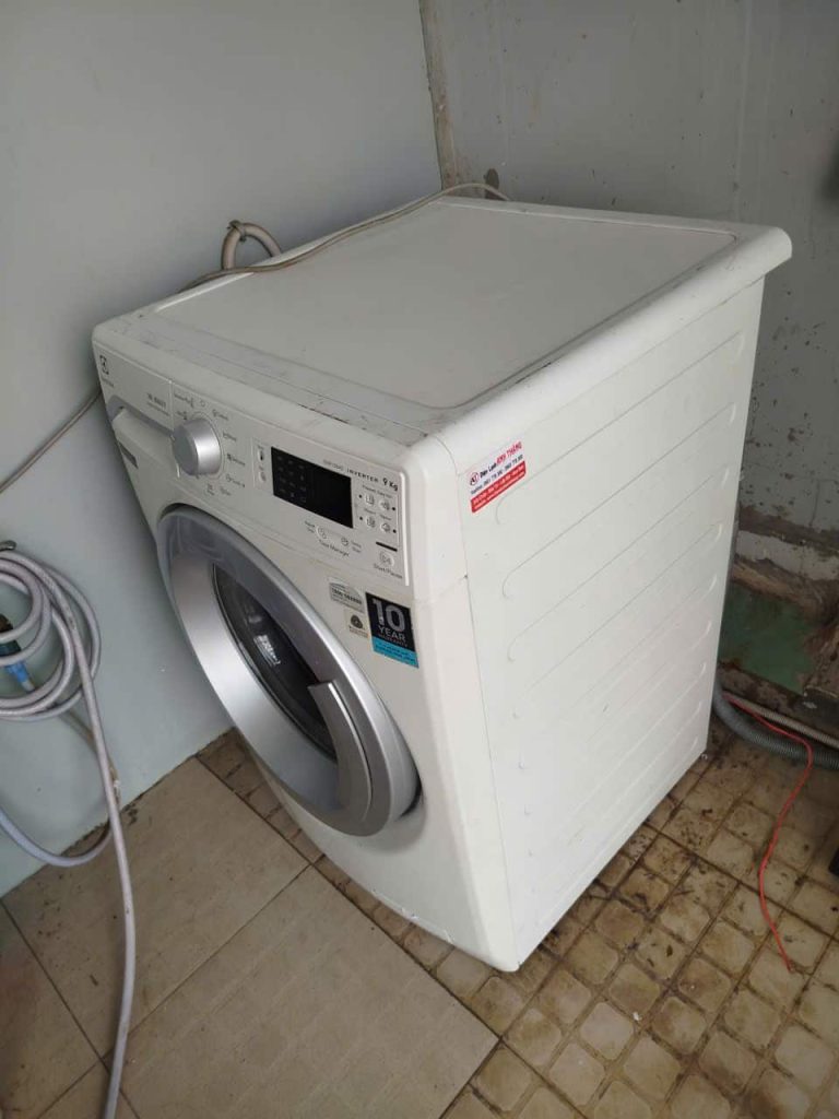 Máy sấy quần áo Electrolux EWF12942 bám bụi – Ca kiểm tra thực tế 2026 may say quan ao electrolux ewf12942 bam bui.jpg 2