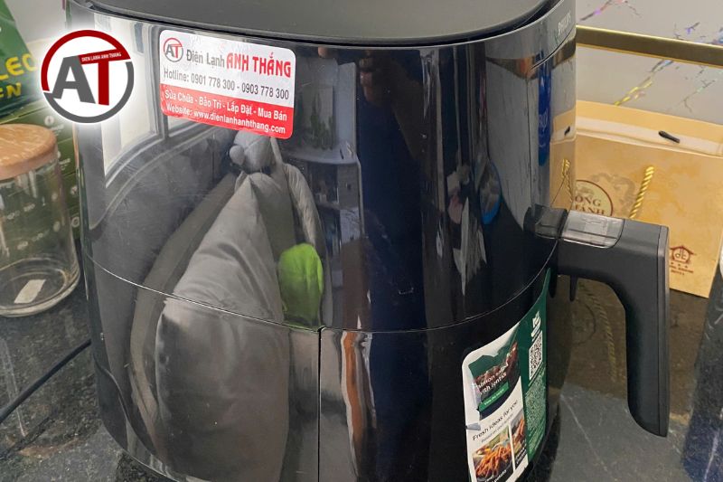 Nồi chiên không dầu Philips HD9280/90 không nguồn – Ca kiểm tra thực tế 2026 noi chien khong dau hd9280 90 khong len nguon.jpg