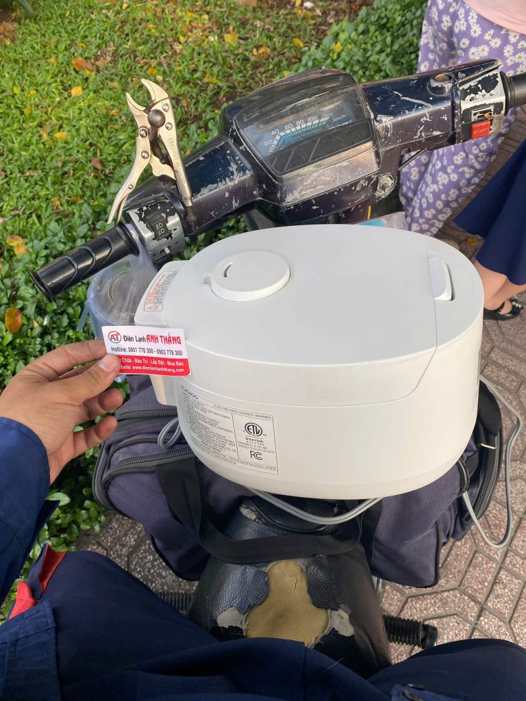 Nồi cơm điện CR-0641F cắm điện không lên – Ca kiểm tra thực tế 2026 noi com dien cr 0641f cam dien khong len.JPG 3