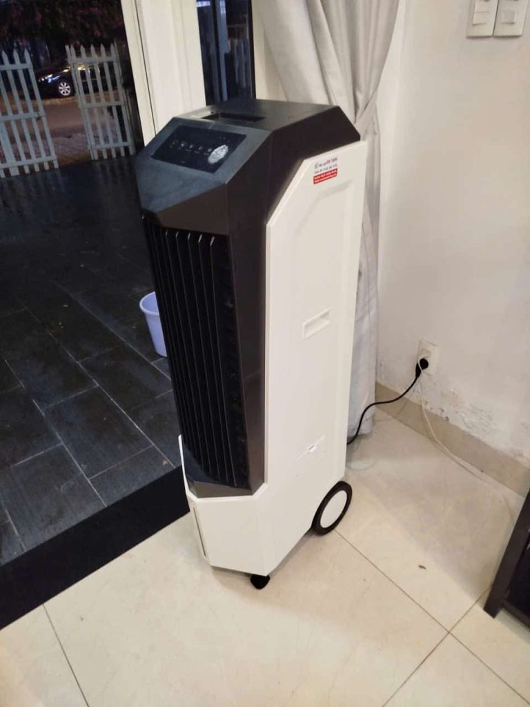 Quạt hơi nước bám cặn, mùi ẩm nhẹ – Ca kiểm tra thực tế 2026 quat hoi nuoc bam can mui am nhe 1.jpg 1