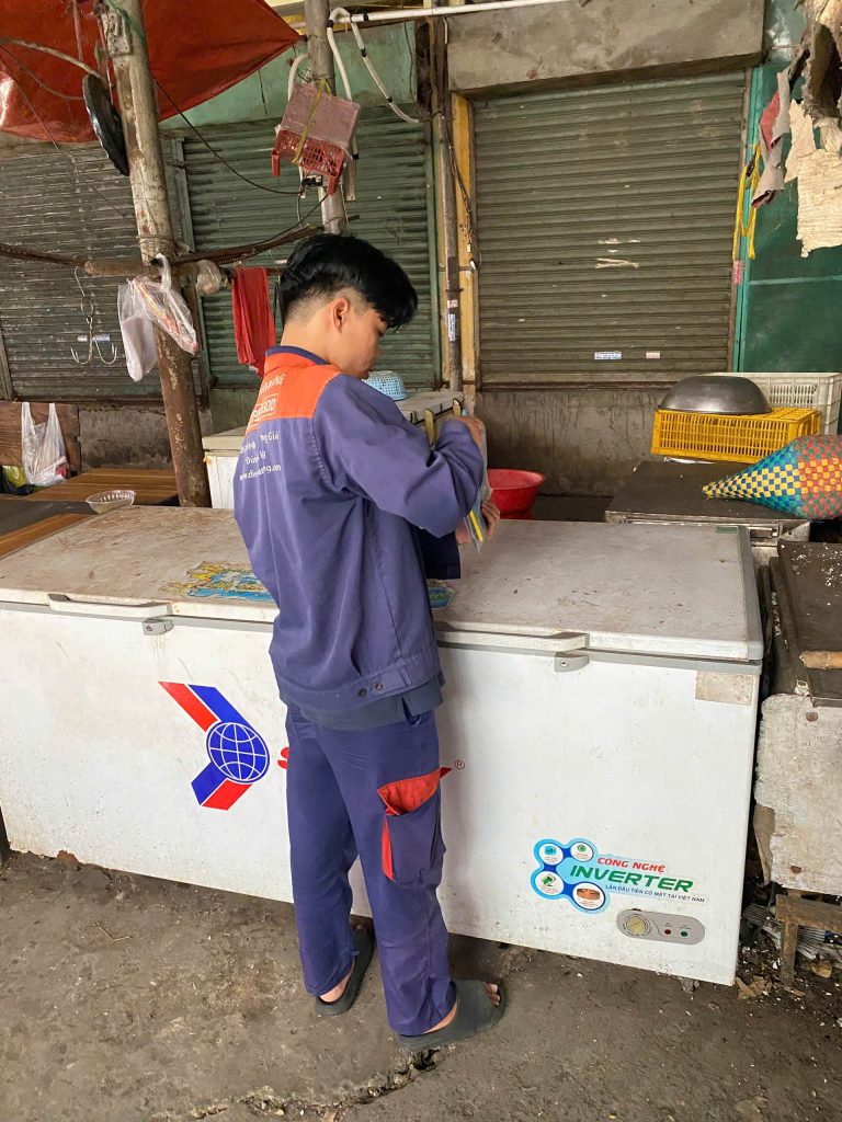 Tủ đông không lạnh do lủng dàn – Ca kiểm tra thực tế 2026 tu dong khong lanh do lung dan.jpg