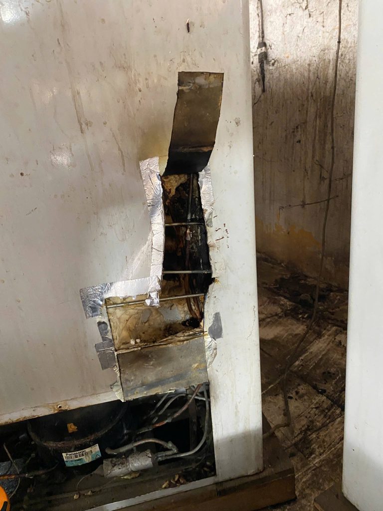 Tủ đông Panasonic không đông do xì gas block – Ca kiểm tra thực tế 2026 tu dong panasonic khong dong do xi gas block.JPG