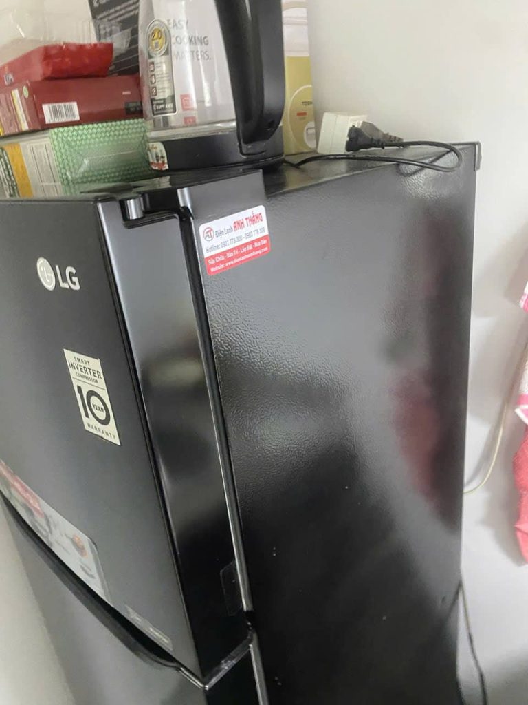 Tủ lạnh phát tiếng kêu lớn bất thường – Ca kiểm tra thực tế 2026 tu lanh phat tieng keu lon bat thuong.jpg 2