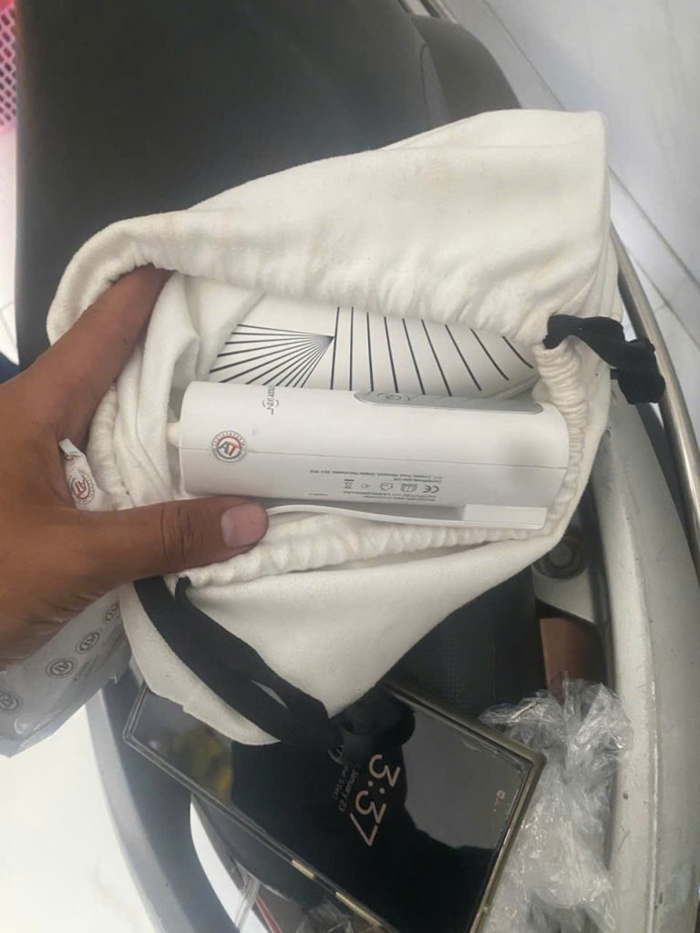 Mặt nạ phát sáng MK-90H không lên nguồn – Ghi nhận kiểm tra thực tế 2026 z7460354780951 5dbb7bbc1319084f61fe5c13c1f6c538