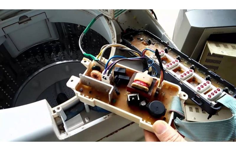 Cách Sửa Lỗi Đếm Từ Của Máy Giặt Toshiba Giúp Máy Hoạt Động Ổn Định Trở Lại 2026 cháy dây điện máy giặt