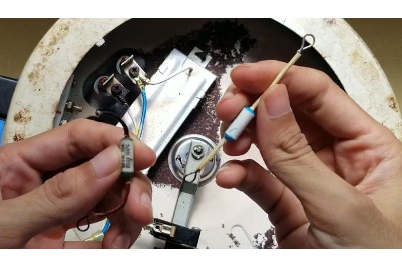 Nồi Cơm Điện Không Vào Điện Kiểm Tra Gì? Hướng Dẫn Cách Khắc Phục 2026 cầu chì nồi cơm điện