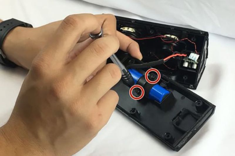 Mẹo Sửa Loa Bluetooth Nhanh Hết Pin Và Kéo Dài Tuổi Thọ Pin 2026 thay pin loa bluetooth