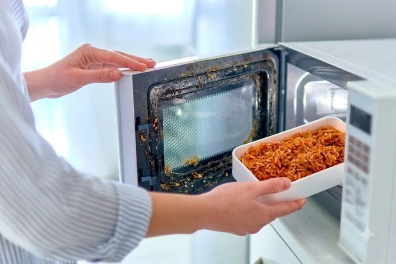Sửa Lò Vi Sóng Không Đóng Kín Cửa Tiết Kiệm Và Nhanh Chóng 2026 gioang cua do