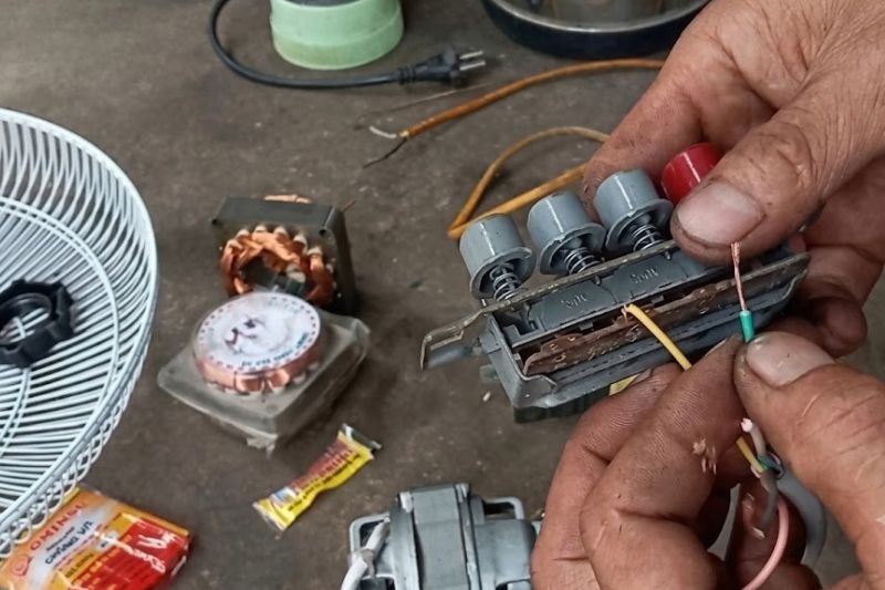 Nguyên Nhân Quạt Điện Bị Lỗi Nút Bấm Và Cách Xử Lý Tiết Kiệm 2026 nut bam quat dien