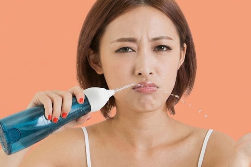 Vì Sao Máy Tăm Nước Bơm Yếu? Cách Sửa Lỗi Không Cần Gọi Thợ 2026 tam nuoc bom yeu